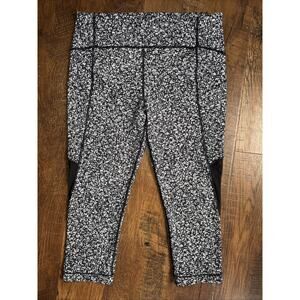 Lululemon Size 12 Sole Training Cropped Legging Black White Floral Mesh Pockets